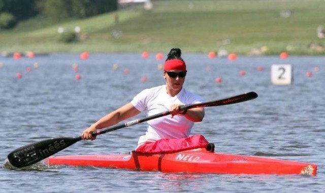 Edyta Dzieniszewska w pierwszych zawodach Pucharu Świata wywalczyła drugie miejsce w dwójce i czwarte w czwórce na 500 metrów