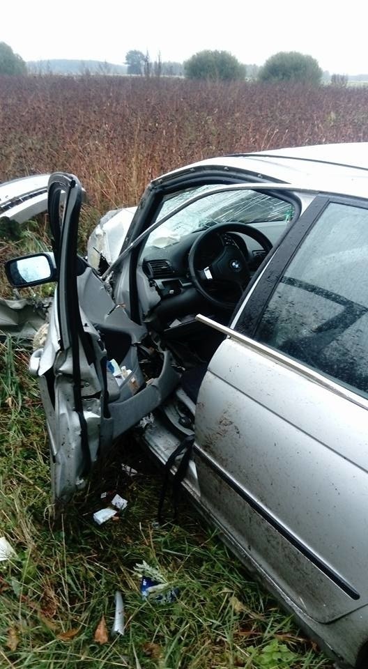 Ancuty. Wypadek BMW na trasie Narew - Trześcianka