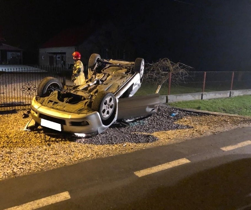 Do wypadku doszło w nocy z soboty na niedzielę w Kozłowie...