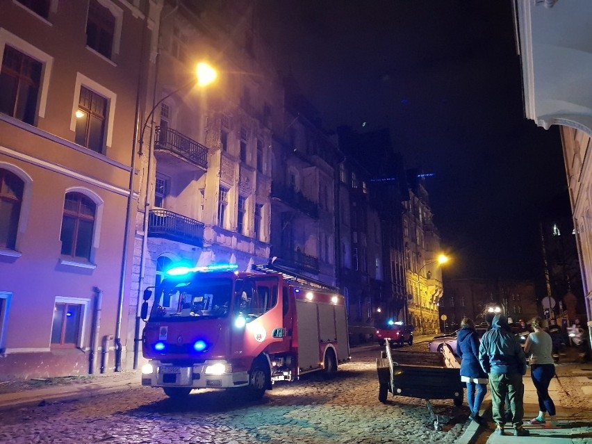 Tuż po godzinie 17 wybuch pożar na ulicy Warszawskiej w...