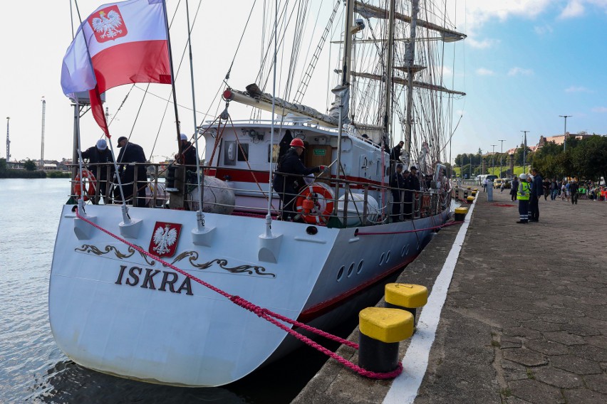 ORP Iskra dotarł już do Szczecina!