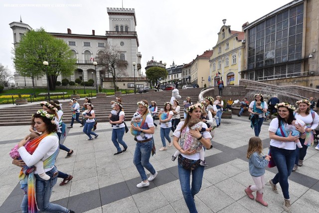 Mamy z dziećmi zatańczyły wczoraj na ulicach Bielska-Białej
