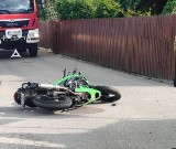 Zderzenie motocykla z samochodem osobowym pod Krakowem. Ranny kierowca jednośladu