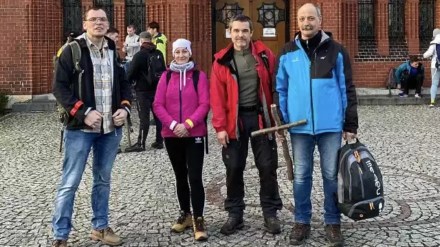 Ekstremalna Droga Krzyżowa cieszy się na Dolnym Śląsku popularnością. Co roku kilkaset osób wyrusza pieszo na trasy od 30 do nawet 140 kilometrów.