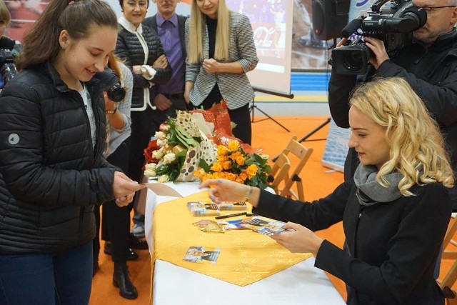 Justyna Święty, biegaczka, mistrzyni Europy, rozdawała autografy w Raciborzu