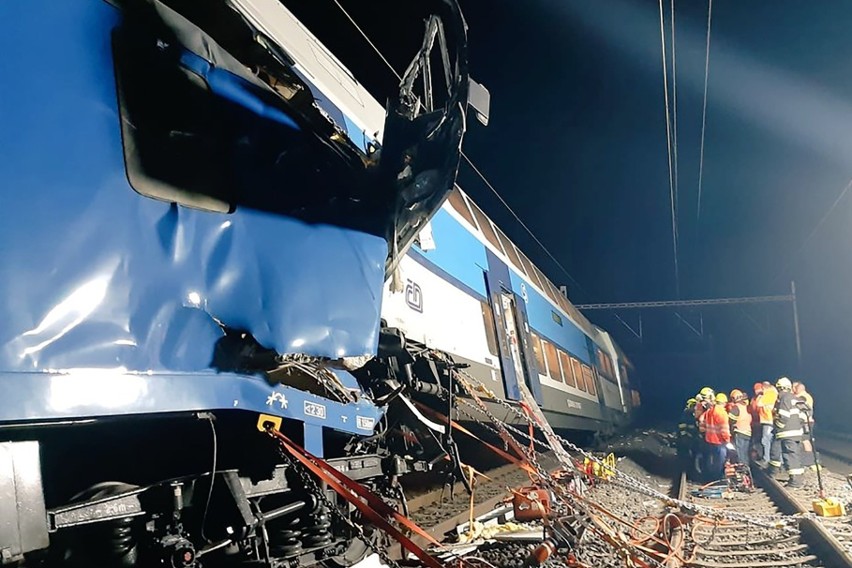 Czechy: katastrofa dwóch pociągów pasażerskich. Co najmniej trzy osoby zginęły, ponad 40 zostało rannych