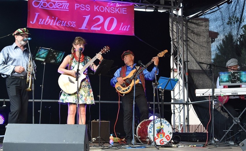 Udany piknik urodzinowy PSS „Społem” w Końskich. Było wspólne śpiewanie, tańce i degustacja (WIDEO)