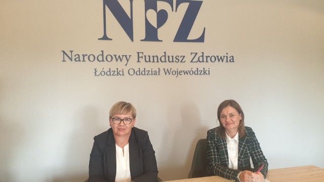 O znaczeniu nowych środków dla szpitali mówiły: Aneta Zapart, wicedyrektor łódzkiego oddziału NFZ ( z lewej) oraz Anna Freus, dyrektor szpitala w Wieluniu (z prawej)