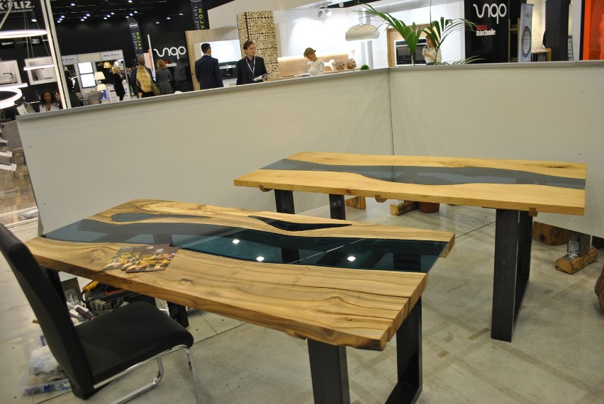 4DD: zobacz stół ze 1600 letniego drewna [ZDJĘCIA] 