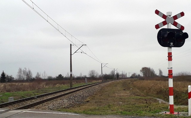 Lokalizację przystanek Głowno Północne wyznaczono przy przejeździe kolejowo-drogowym przy ul. Wiejskiej.