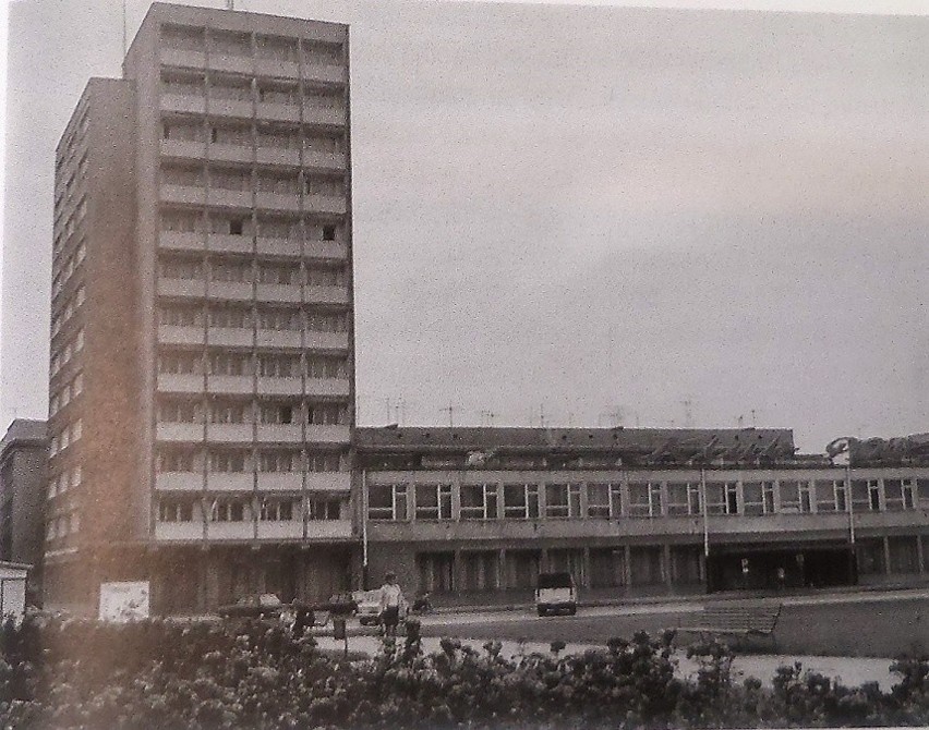 Rok 1972. Hotel Pomorskiego Okręgu Wojskowego, jeden z...