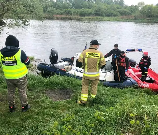 (20.04.2024) W miejscowości Łany pod Wrocławiem, w Odrze znaleziono ciało martwego człowieka.