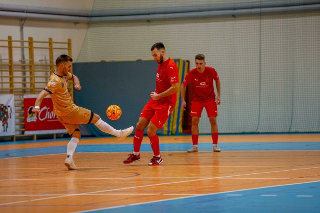 Futsaliści BAF Bonito Białystok (na czerwono) są w bardzo trudnej sytuacji