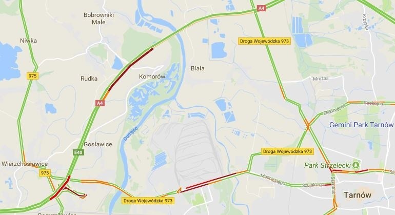 Komorów. Groźny wypadek na autostradzie A4