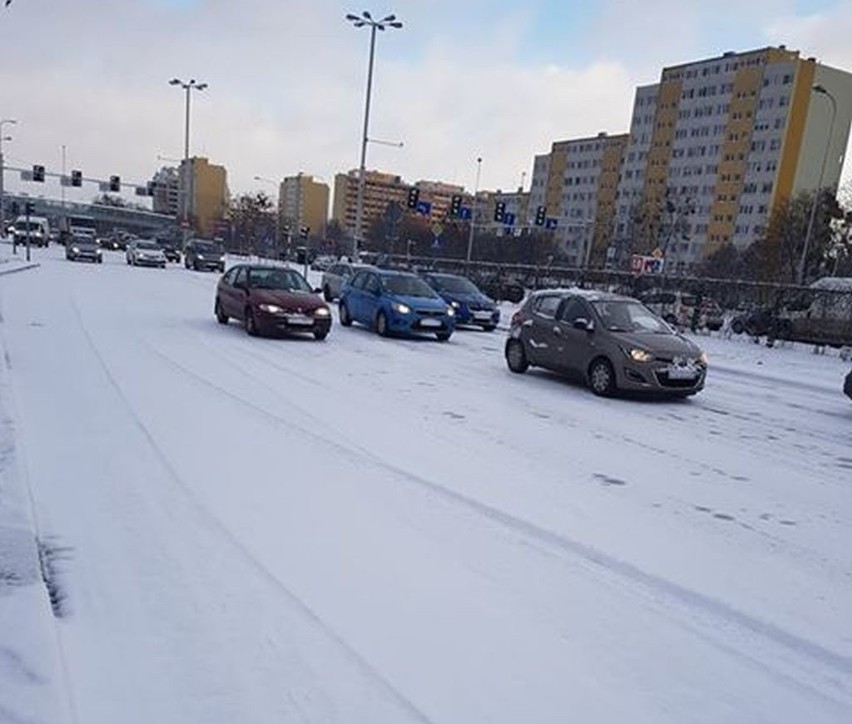 Tak po godz. 9 wyglądała ulica Na Ostatnim Groszu......