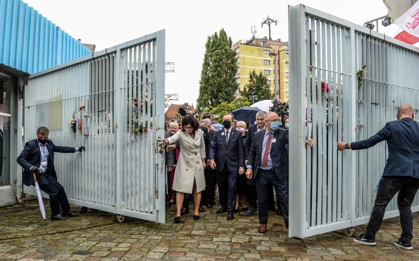 Uroczyste otwarcie bramy Stoczni Gdańskiej i złożenie...