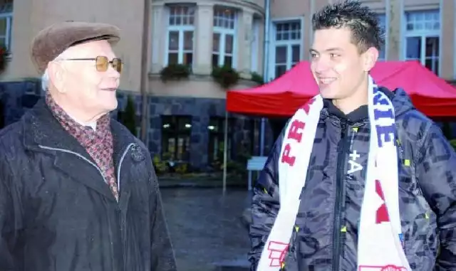 Czesław Zawadzki (po lewej) i Emil Jankowski &#8211; najstarszy i najmłodszy kandydat. Młodość górą, a może ważniejsze doświadczenie? Okaże się 21 listopada, w dniu wyborów.