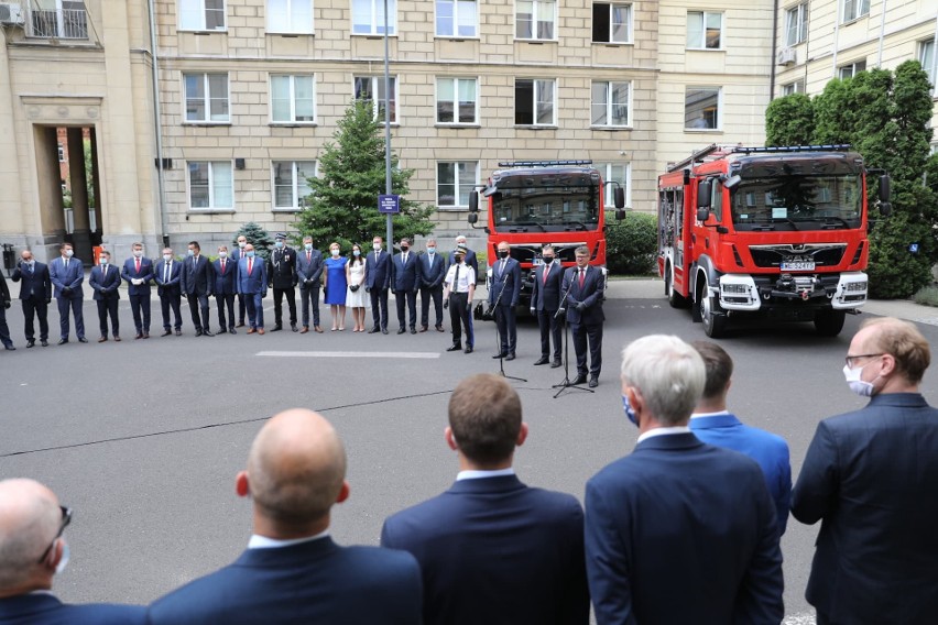 Bitwa o wozy. Strażacy w gminy Klwów dostaną samochód. To nagroda za rekordową frekwencję w wyborach prezydenckich