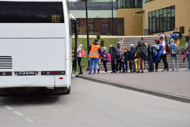 Leśniewo: gmina Puck zapewnia dojazdy autokarowe wszystkim swoim uczniom