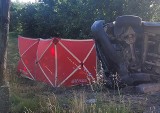 Śmiertelny wypadek w Karolewie w gminie Pniewy. Zginął kierowca volkswagena busa