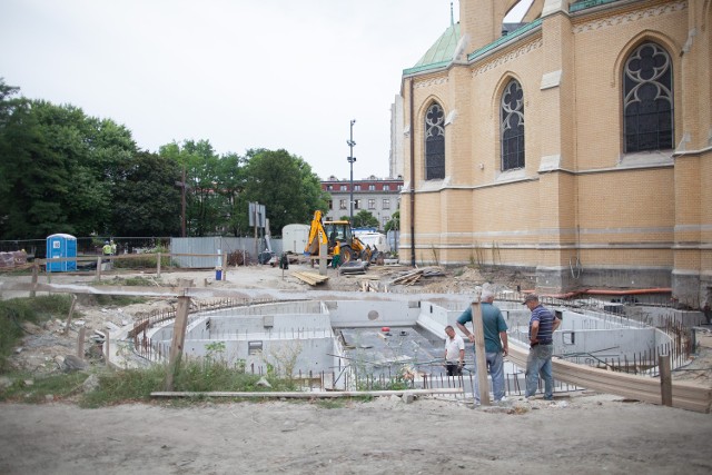 W sali przy Katedrze rozpocznie się układanie stropów