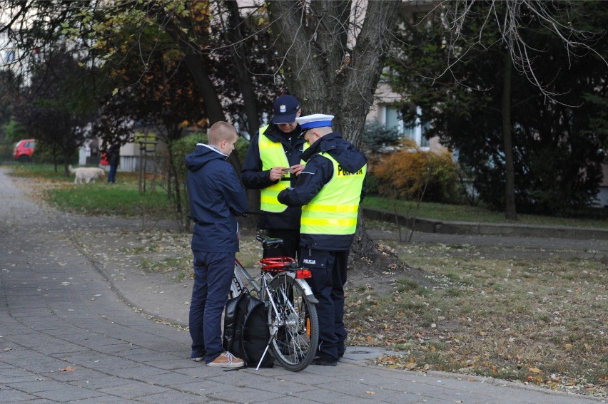 Nowy taryfikator mandatów: 23 maja 2019 r. Zawsze musisz przyjąć i zapłacić? A co, jeśli odmówisz. Na pewno znasz swoje prawa?