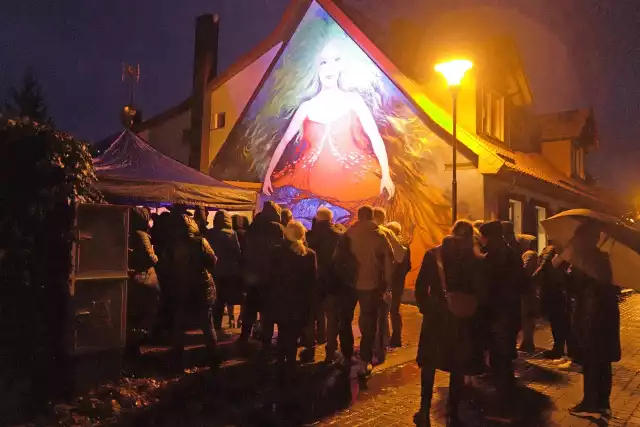 Odsłonięcie muralu i promocja "Legendy" w Poddąbiu w gminie Ustka
