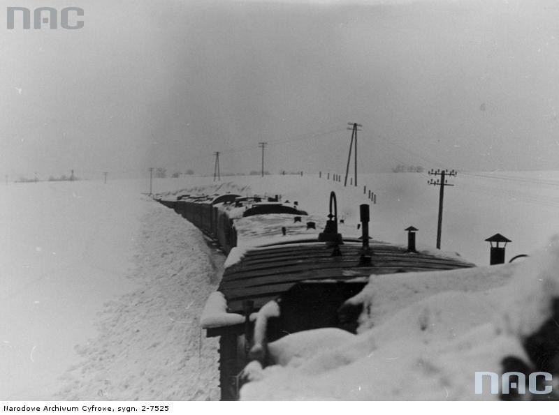 1941 r. Pociąg w zaspie