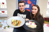 W kieleckim Zespole Szkół Przemysłu Spożywczego zainspirowani sztuką tworzyli miłosne menu