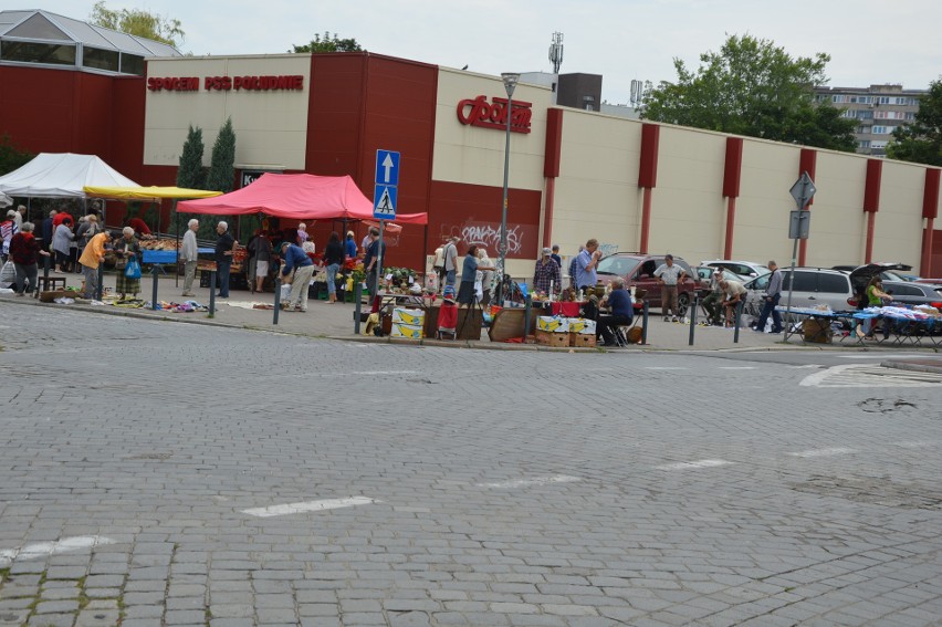 Handel na Jemiołowej. Legalny czy nie?