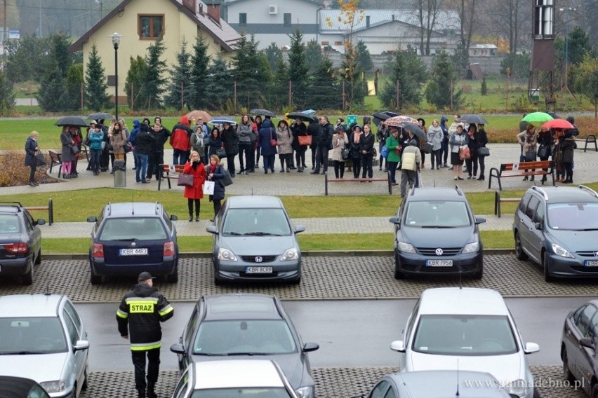 Dębno. Atak na urząd i zamek