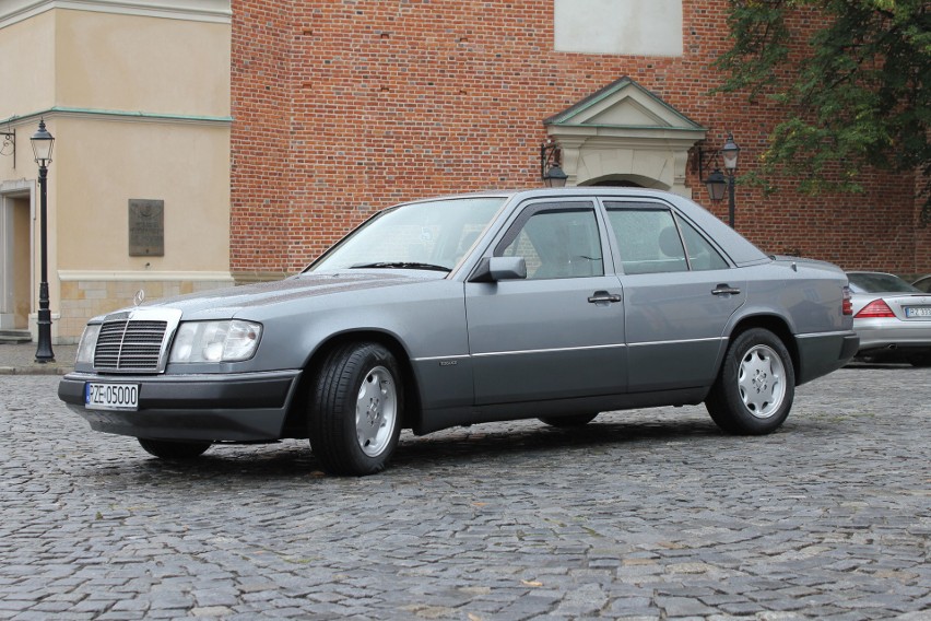 Mercedes W 124 to kawał historii niemieckiej motoryzacji....