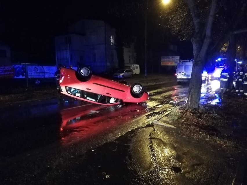 Dziś, po godzinie 6 doszło do dachowania samochodu na ulicy...