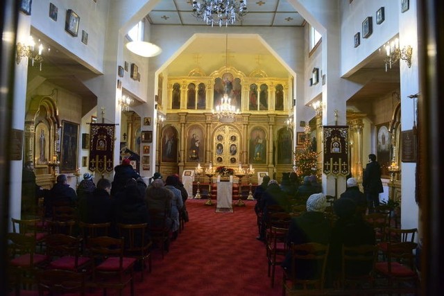 Najważniejszym momentem świąt jest Rożdiestwo Christowo - Boże Narodzenie. Wtedy kończy się post, a w cerkwiach, najczęściej wieczorem, odprawiane są uroczyste nieszpory bożonarodzeniowe. Drugi dzień świąt poświęcony jest Bogurodzicy