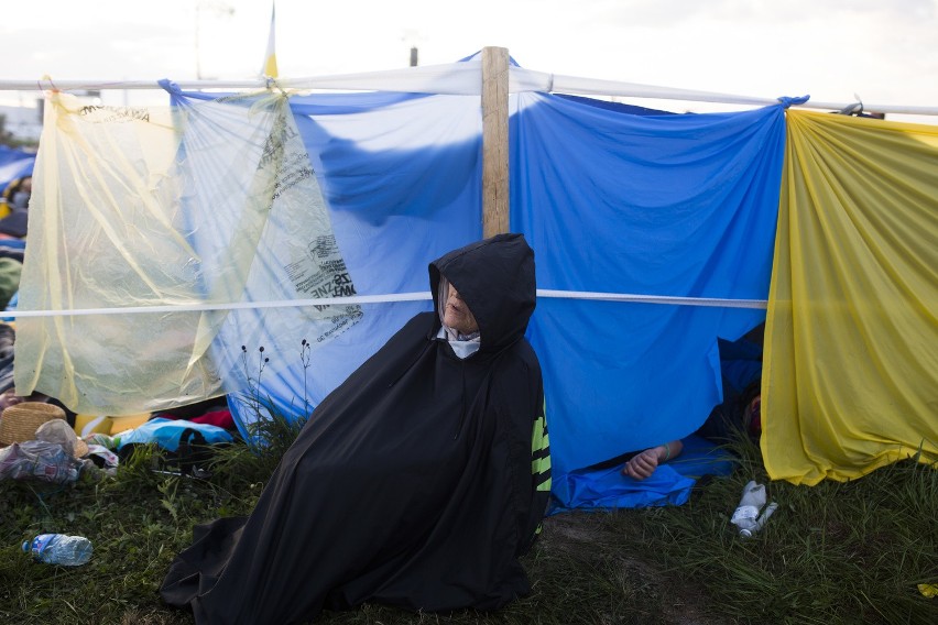 ŚDM 2016. Niesamowity wschód słońca w Brzegach [ZDJĘCIA]