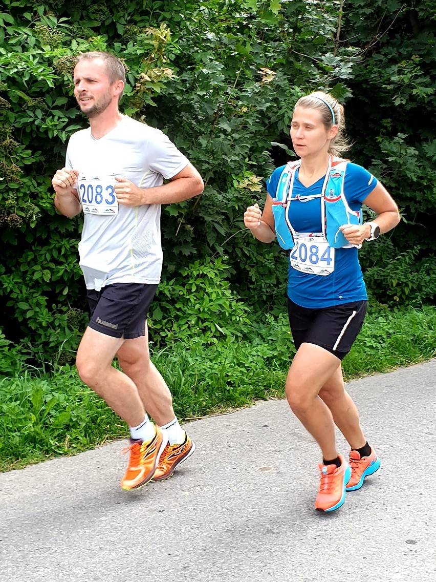 Prawie sto osób pobiegło w Cross Run w Baćkowicach. Była ciekawa rywalizacja. ZNAJDŹ SIĘ NA ZDJĘCIACH