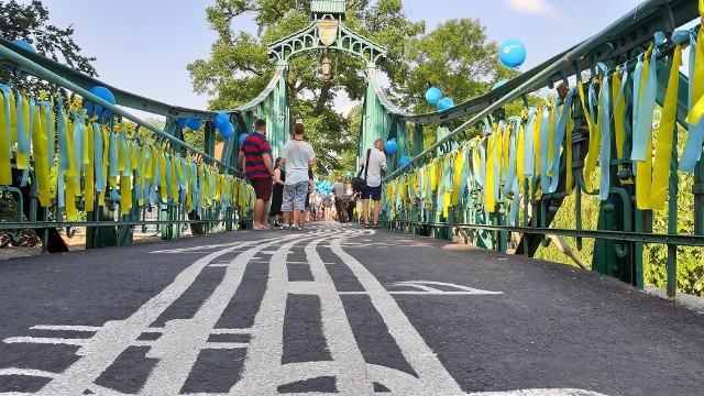 - Chcemy, by Most Festiwalowy stał się opolską tradycją kontynuowaną przez kolejnych studentów - mówią tegoroczni inicjatorzy akcji.