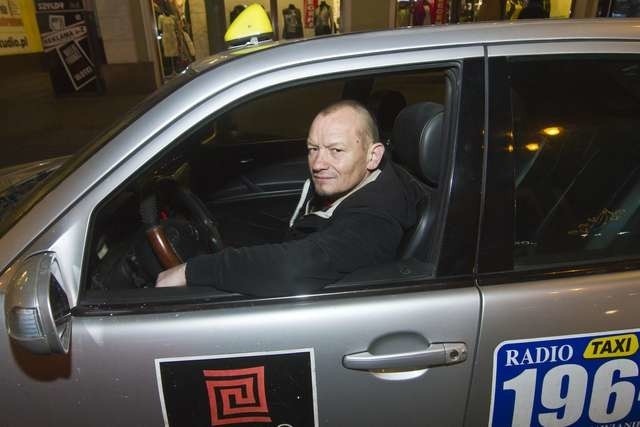 Leszek Goldyszewicz w taksówce