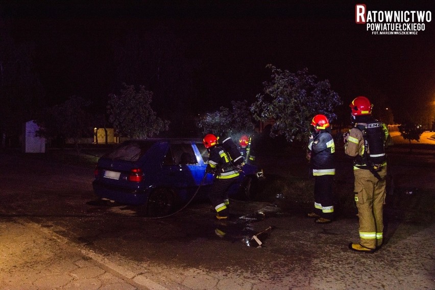 Ełk. Pożar samochodu przy ul. Targowej [ZDJĘCIA]