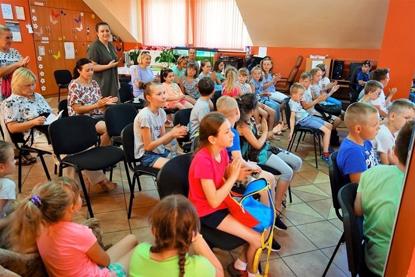 Gmina Brody. Mistrz świata w kickboxingu czytał książki dzieciom (ZDJĘCIA)