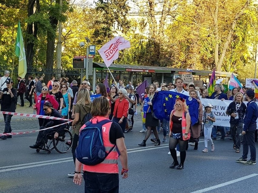 Marsz Równości. W sobotę nie będzie można wejść do Ogrodu Saskiego. Będzie zamknięty