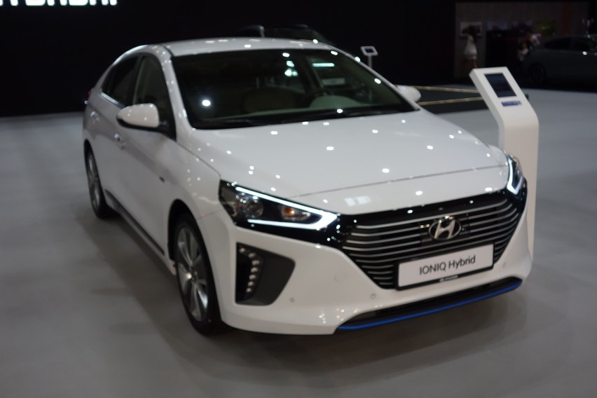 Hyundai Ioniq Hybrid...