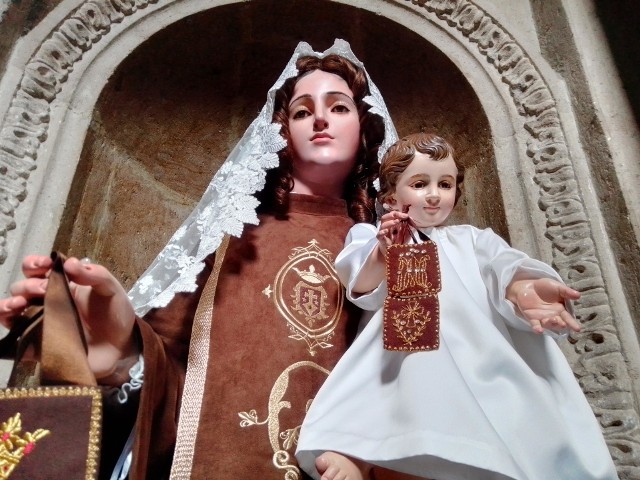 Kościół katolicki obchodzi w sobotę liturgiczne wspomnienie Najświętszej Maryi Panny z góry Karmel, czyli Matki Bożej Szkaplerznej