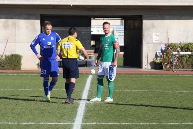 Ruch - Tom 1:0 [SPARING] Piłkarze Niebieskich strzelili pierwszego gola na Cyprze [KORESPONDENCJA]