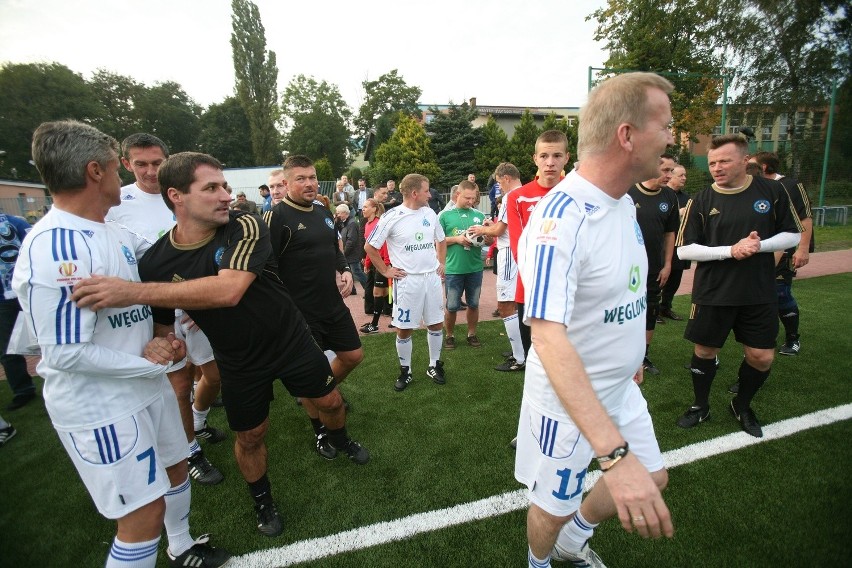 Wielkie Derby Śląska 2014: Dawne gwiazdy w akcji. Mecz Mistrzowie vs. Oldboje [ZDJĘCIA]