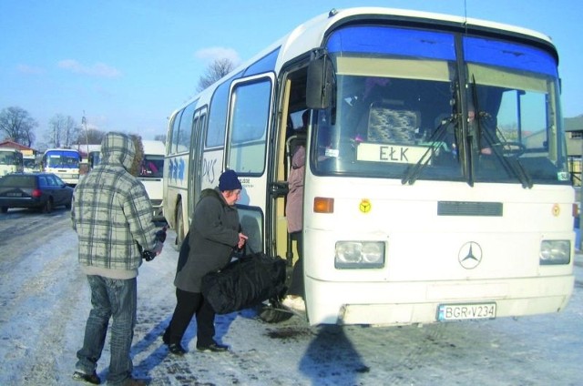 Setki ludzi codziennie korzysta z autobusów PKS