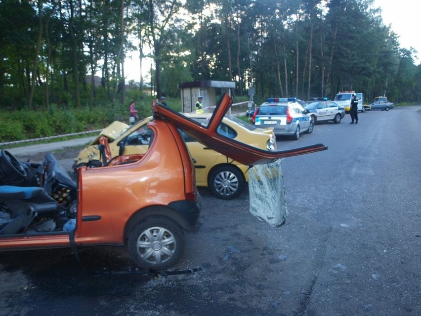 W wypadku w Silnie poszkodowanych zostało sześć osób. Jedna...