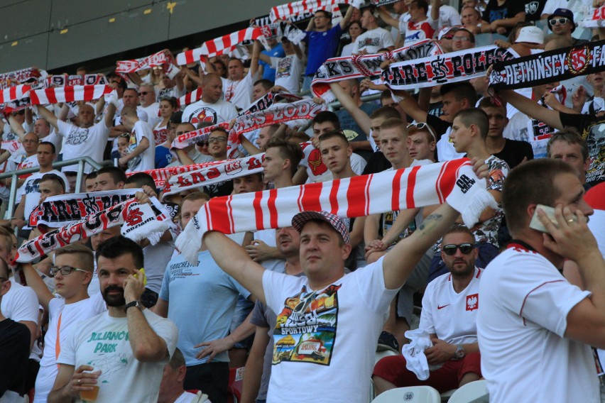 Kiedy i ilu kibiców ŁKS i Widzewa wejdzie na stadion?