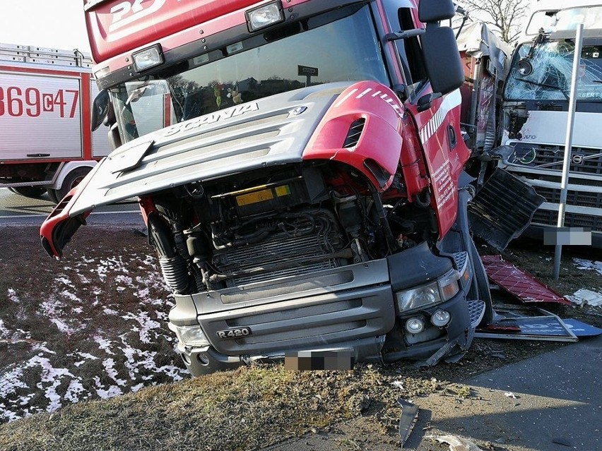 Wypadek dwóch samochodów ciężarowych....