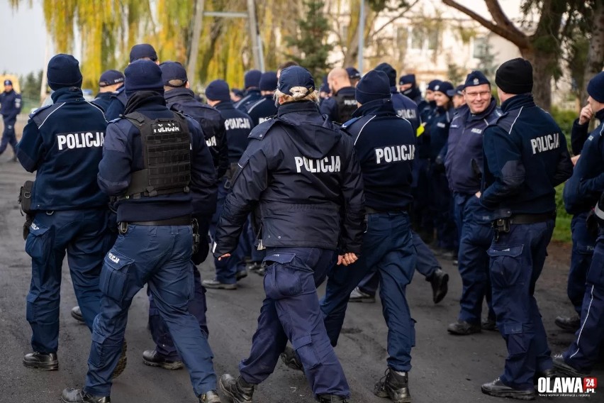 - Ściągamy wszystkie środki wsparcia odnośnie poszukiwań...